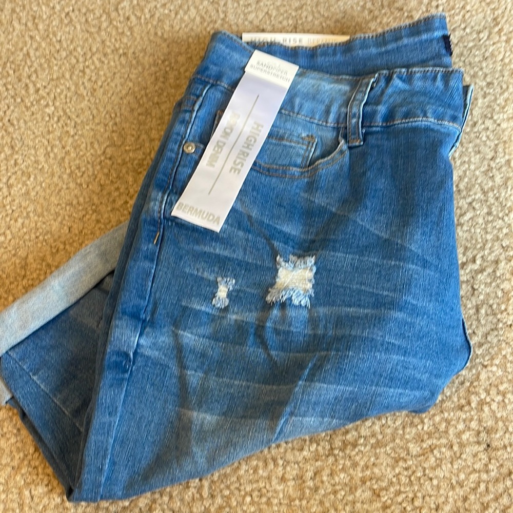 High Rise Bermudas